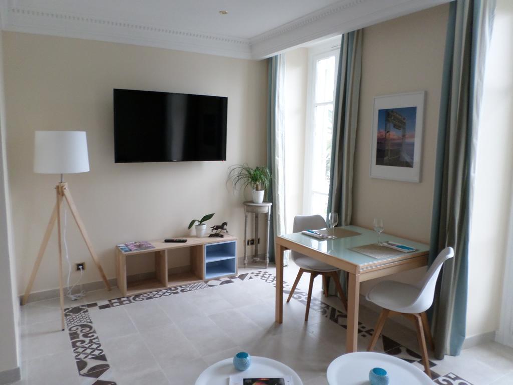 Apartment - Promenade Des Anglais Nizza Szoba fotó